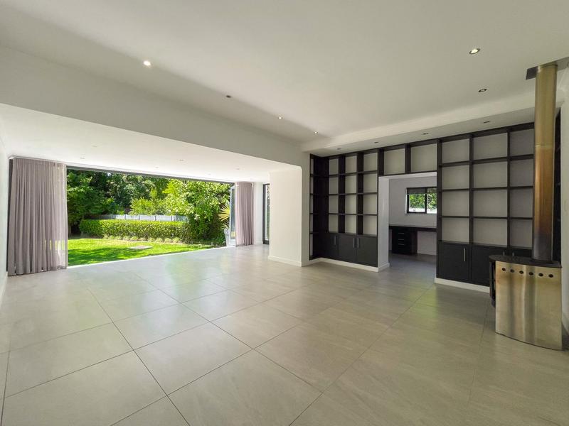 To Let 6 Bedroom Property for Rent in Constantia Western Cape